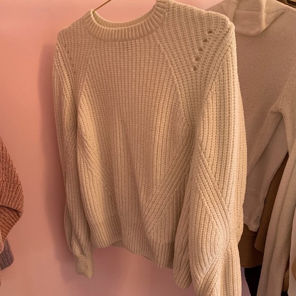 H & M White Sweater